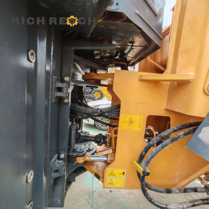 Bucket attachment of a 2021 Longking 855 5-ton wheel loader, $23,611 for sale